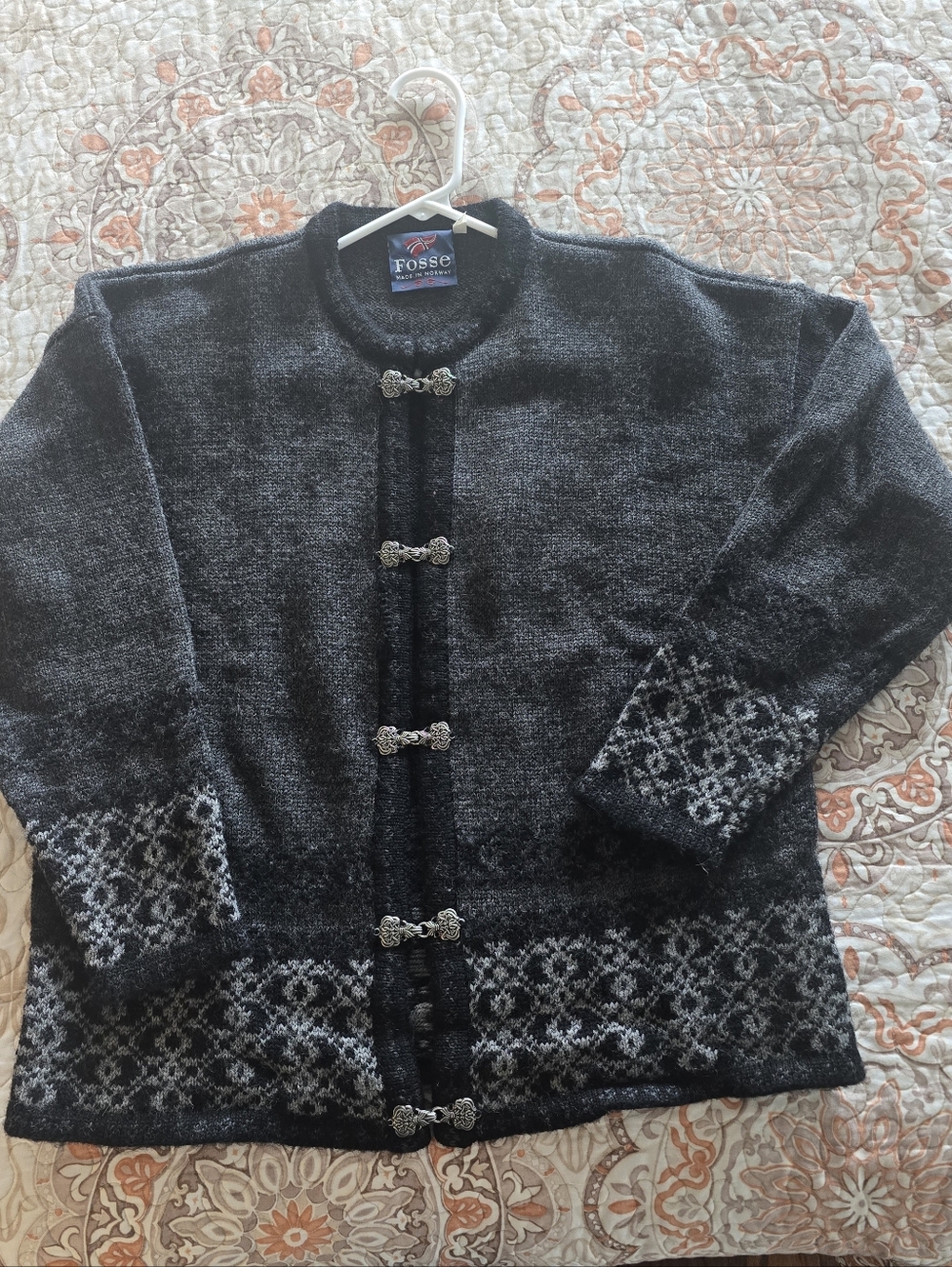 NWOT Authentic Fosse Charcoal Gray Nordic-Pattern Women's Sweater Jacket Size: L